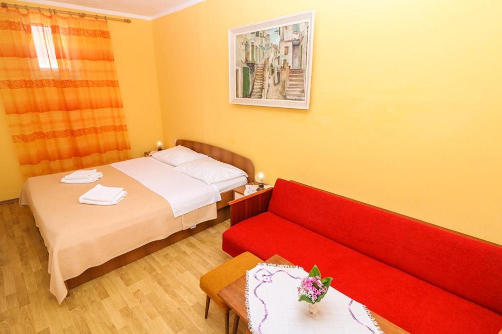 Double Rooms Tomica 2 With Balcony Baška Zewnętrze zdjęcie
