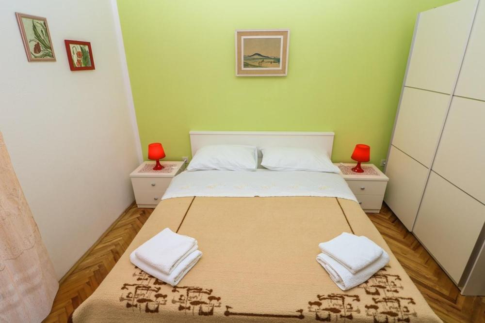 Double Rooms Tomica 2 With Balcony Baška Zewnętrze zdjęcie