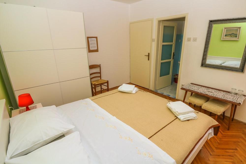 Double Rooms Tomica 2 With Balcony Baška Zewnętrze zdjęcie