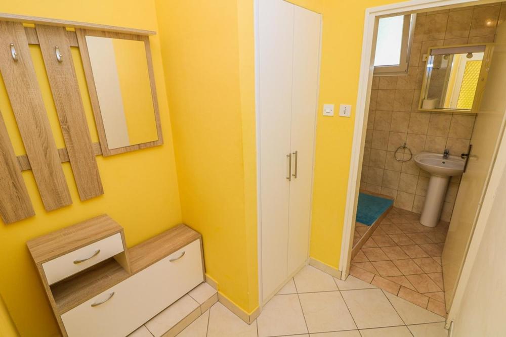 Double Rooms Tomica 2 With Balcony Baška Zewnętrze zdjęcie