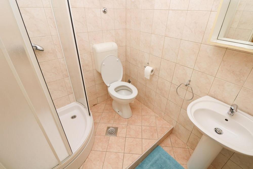 Double Rooms Tomica 2 With Balcony Baška Zewnętrze zdjęcie