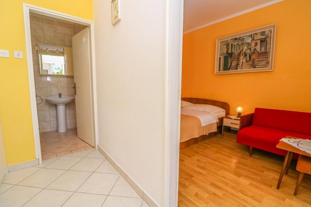 Double Rooms Tomica 2 With Balcony Baška Zewnętrze zdjęcie